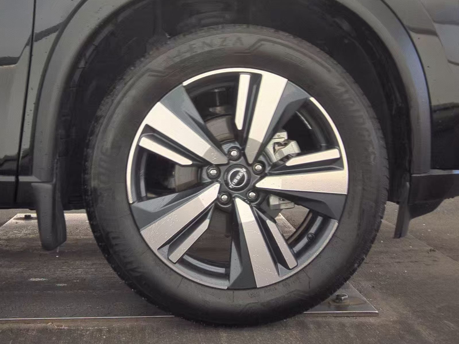 2023 Nissan Rogue SL FWD