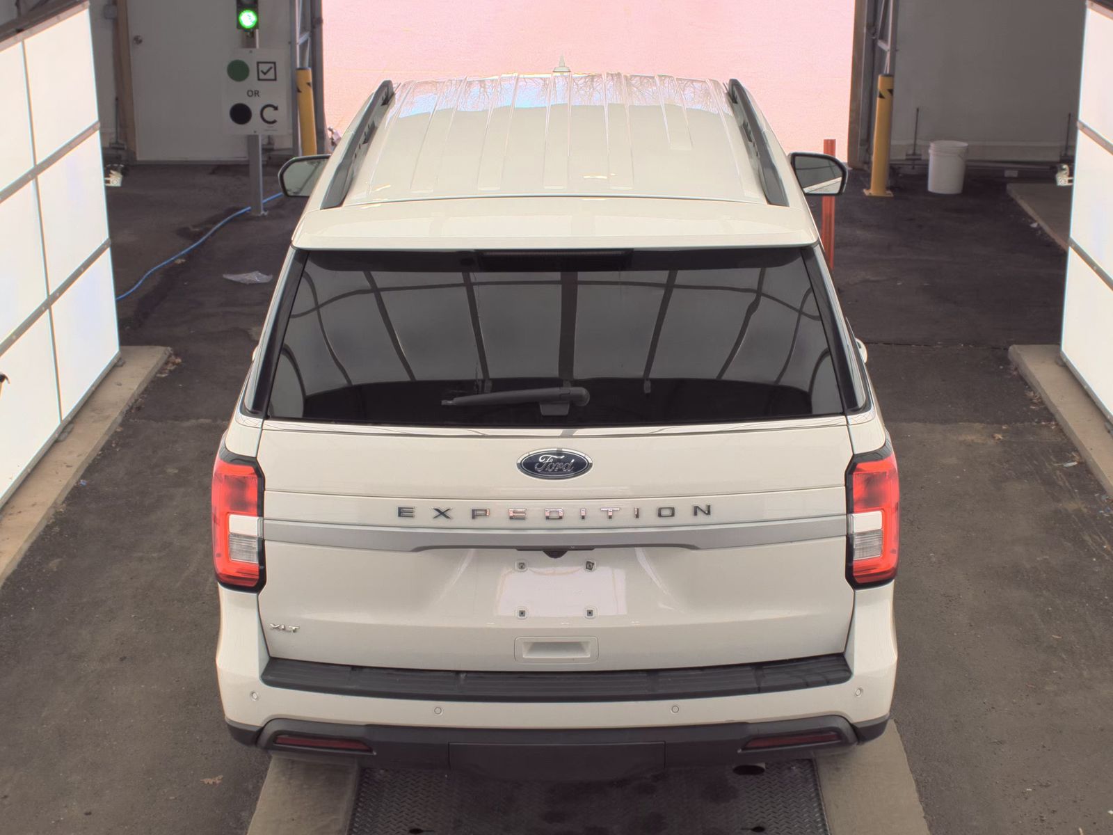 FORD EXPEDITION - 7
