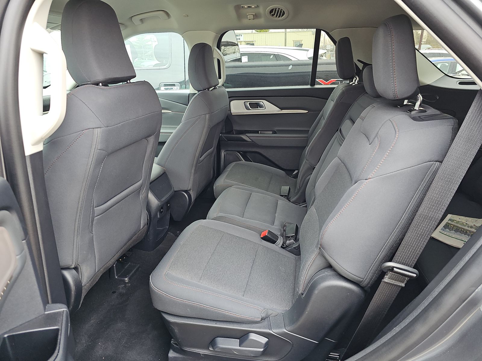 2025 Ford Explorer Active AWD