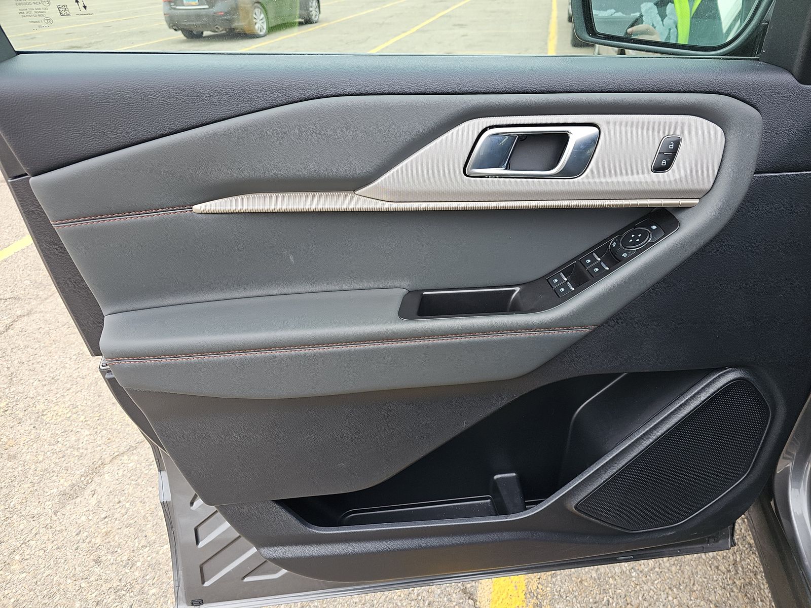 2025 Ford Explorer Active AWD