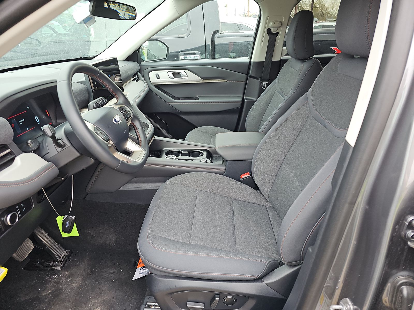 2025 Ford Explorer Active AWD