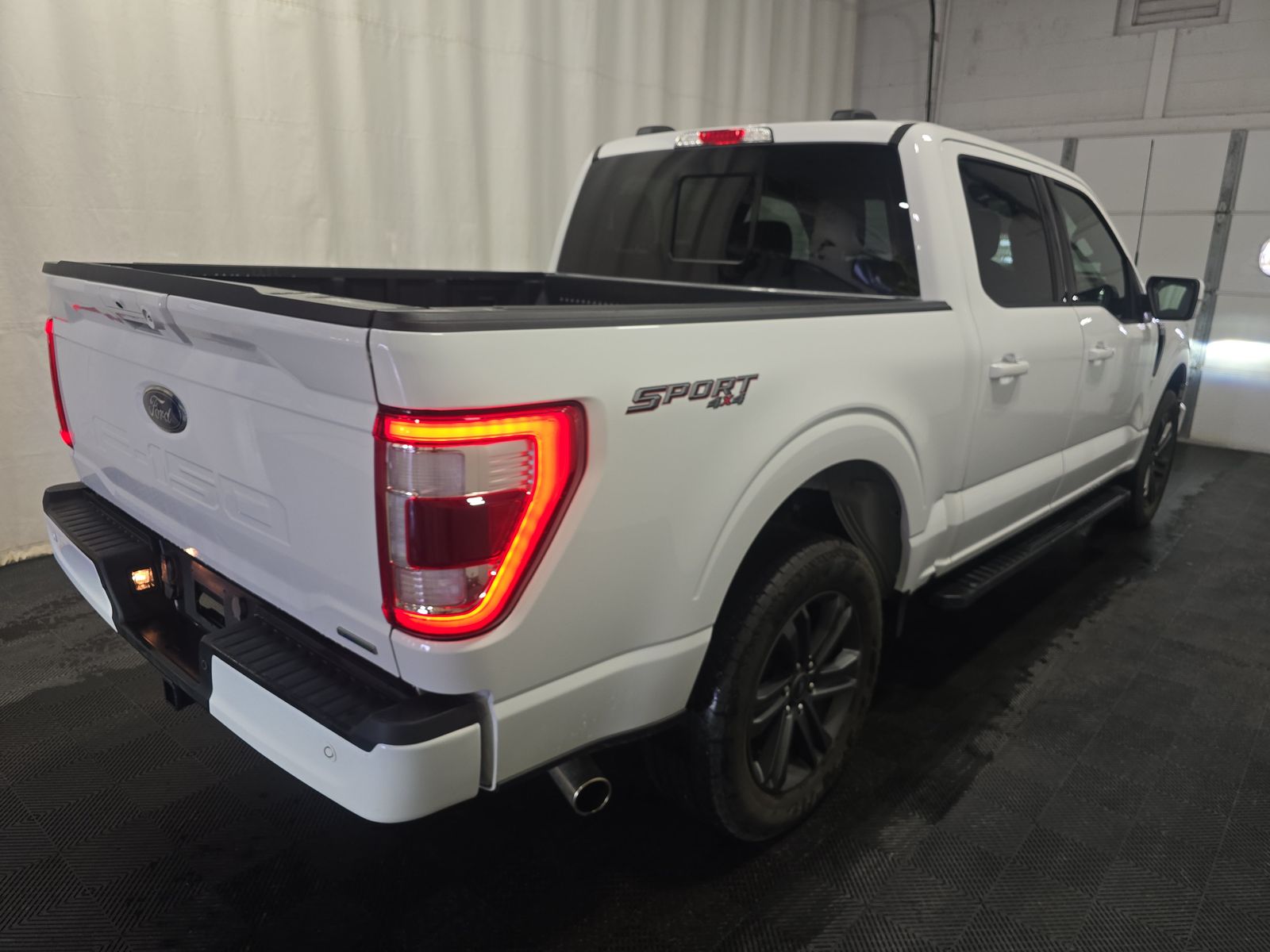 2023 Ford F-150 Lariat AWD