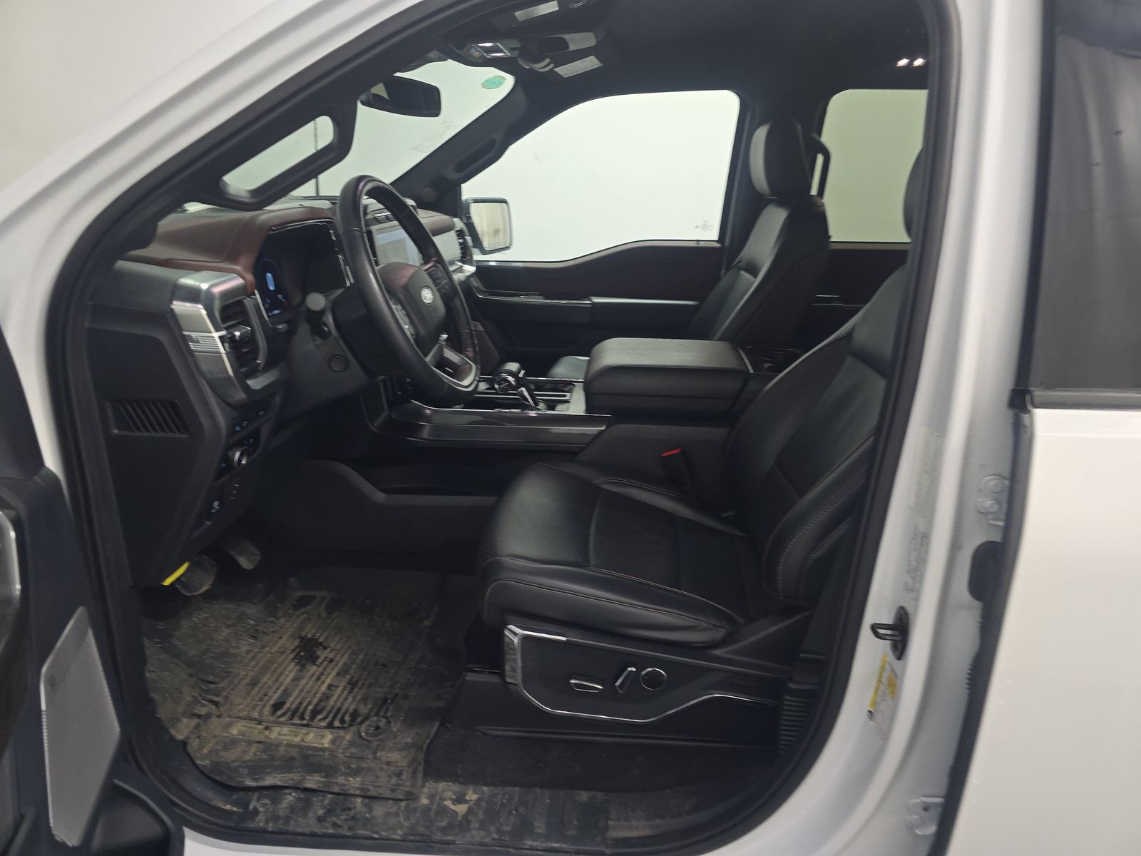 2023 Ford F-150 Lariat AWD