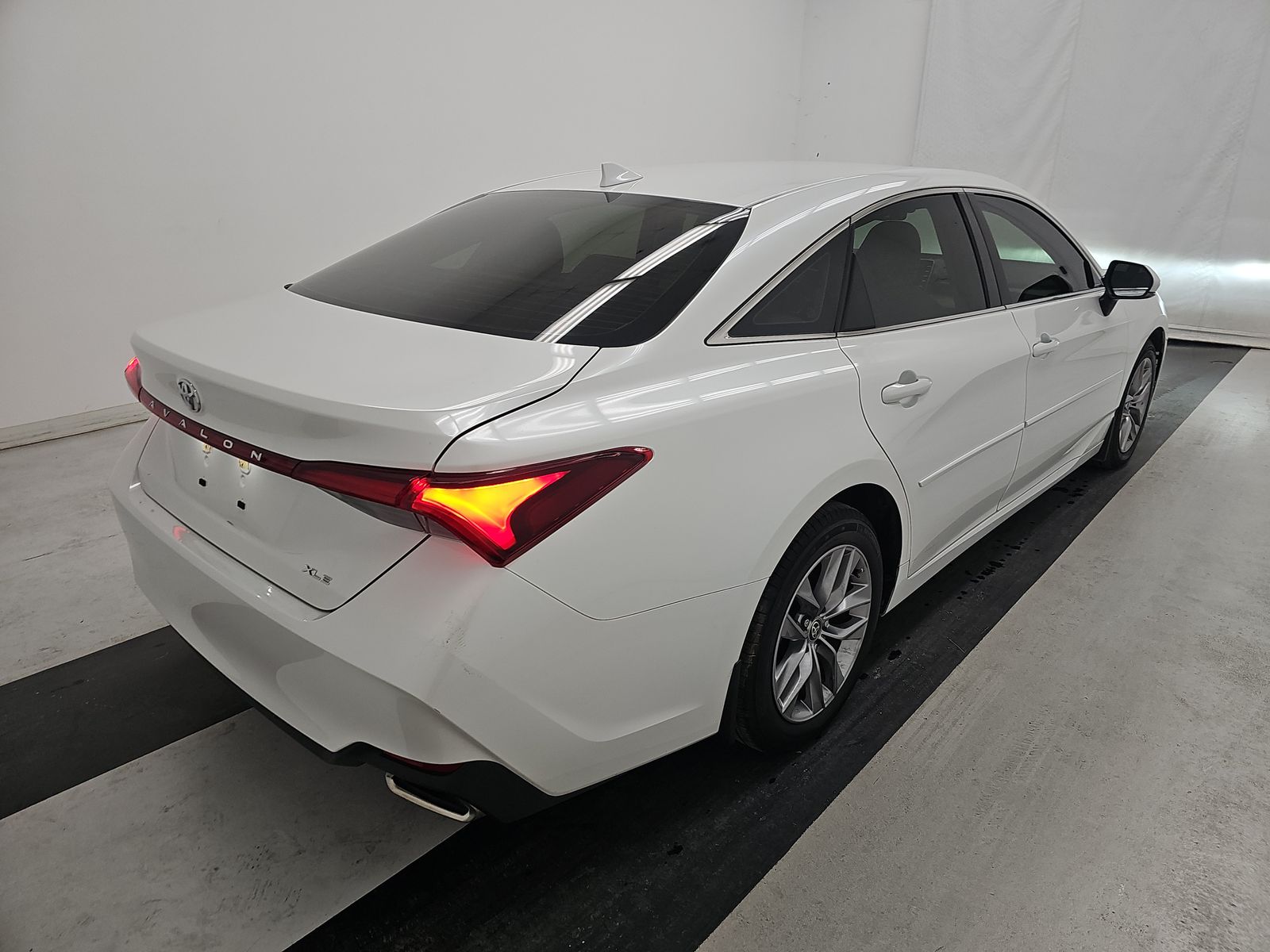 2022 Toyota Avalon XLE FWD