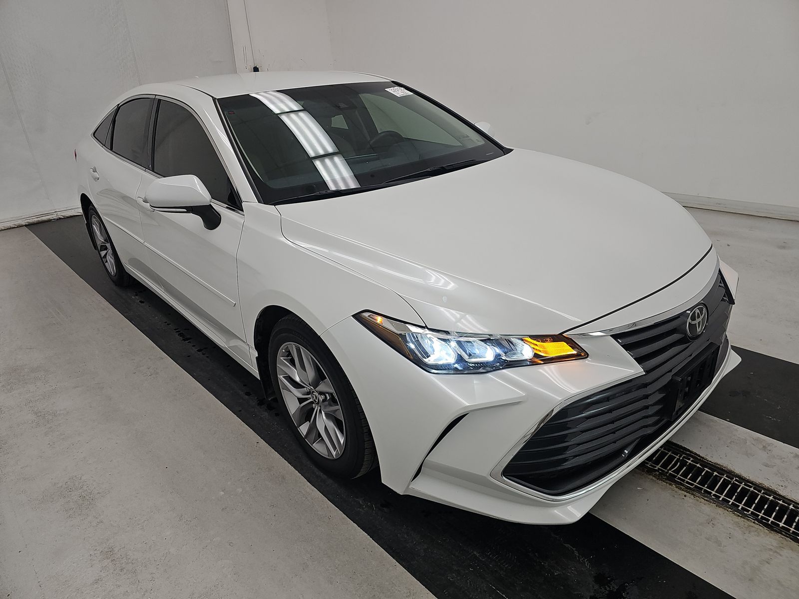 2022 Toyota Avalon XLE FWD