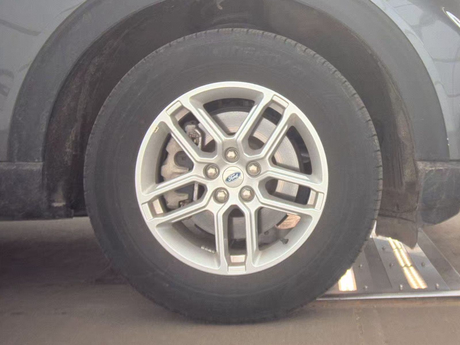 2025 Ford Explorer Active AWD