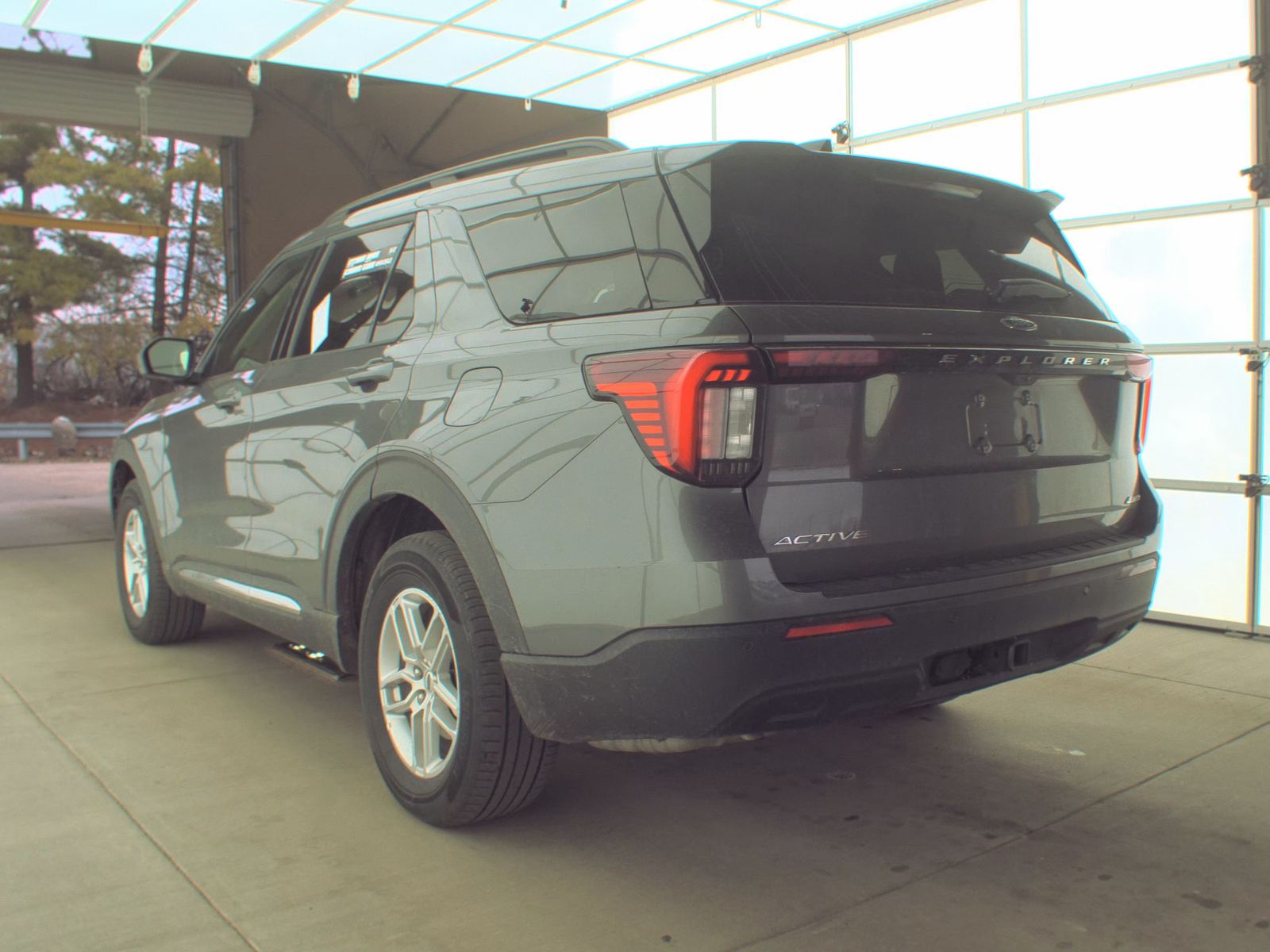 2025 Ford Explorer Active AWD