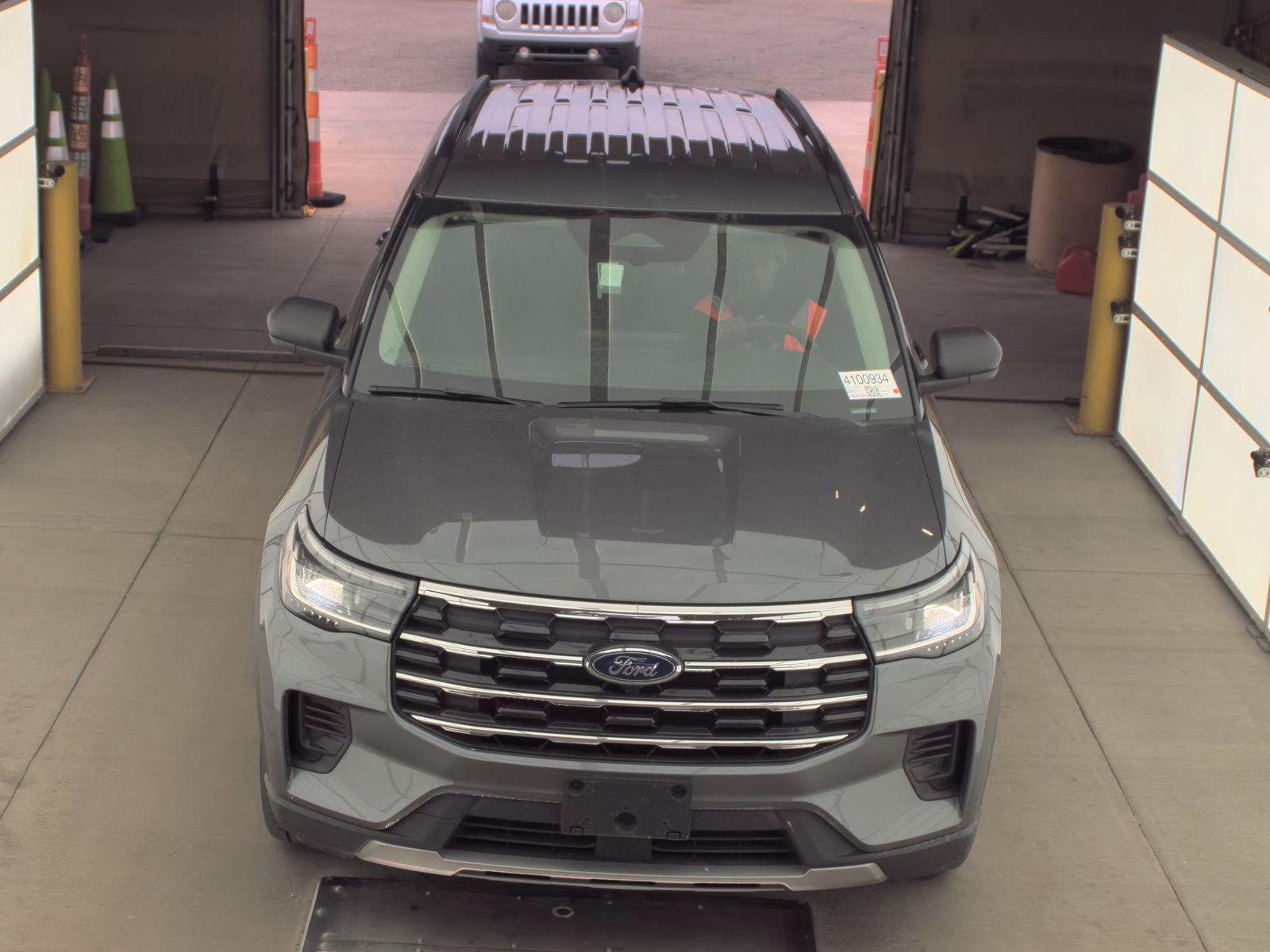 2025 Ford Explorer Active AWD