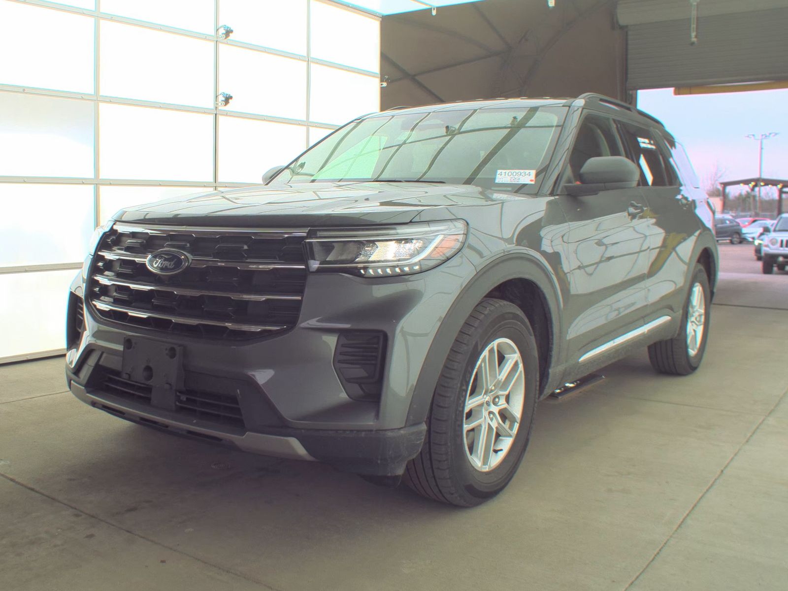 2025 Ford Explorer Active AWD