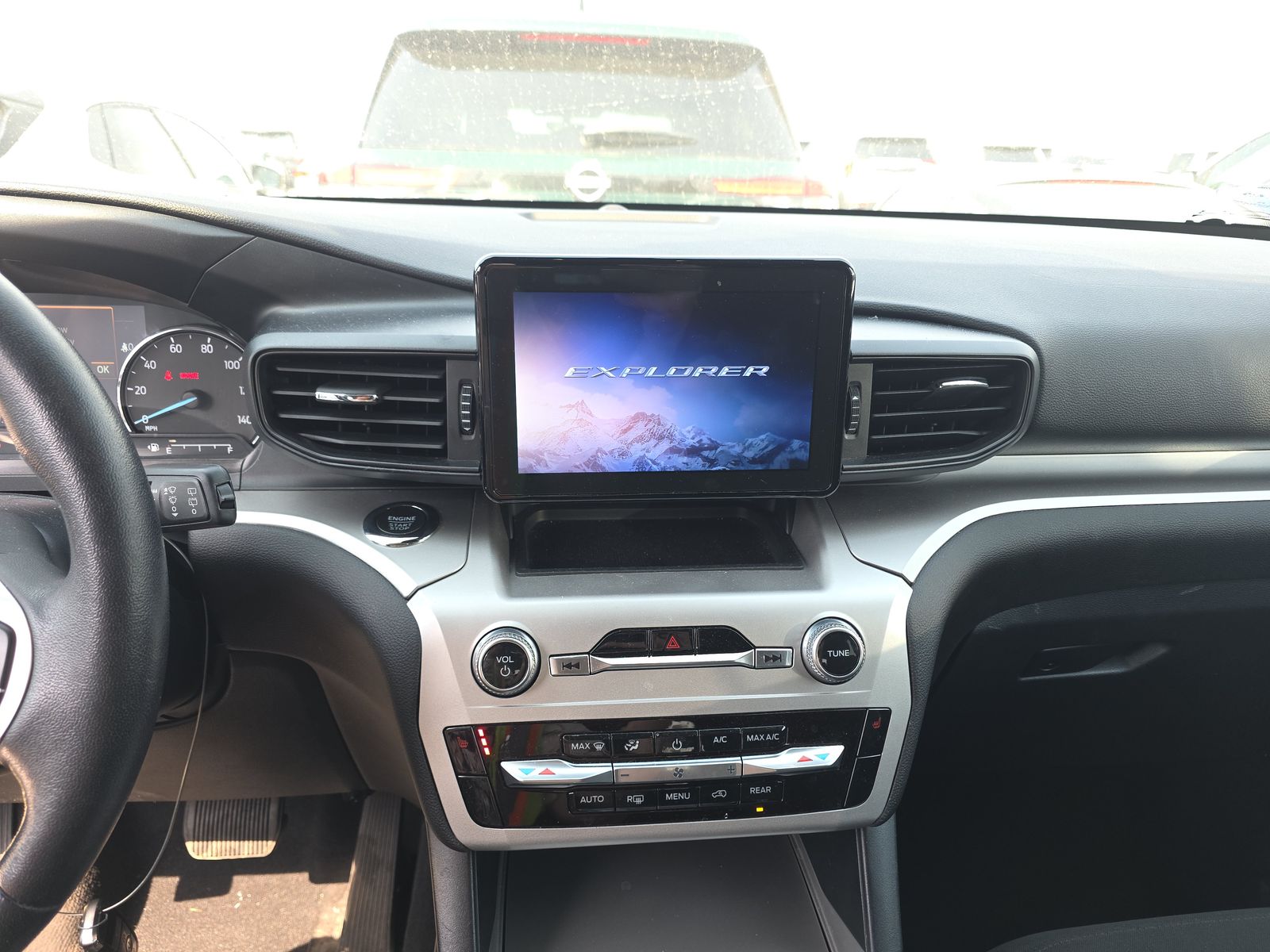 2022 Ford Explorer XLT RWD