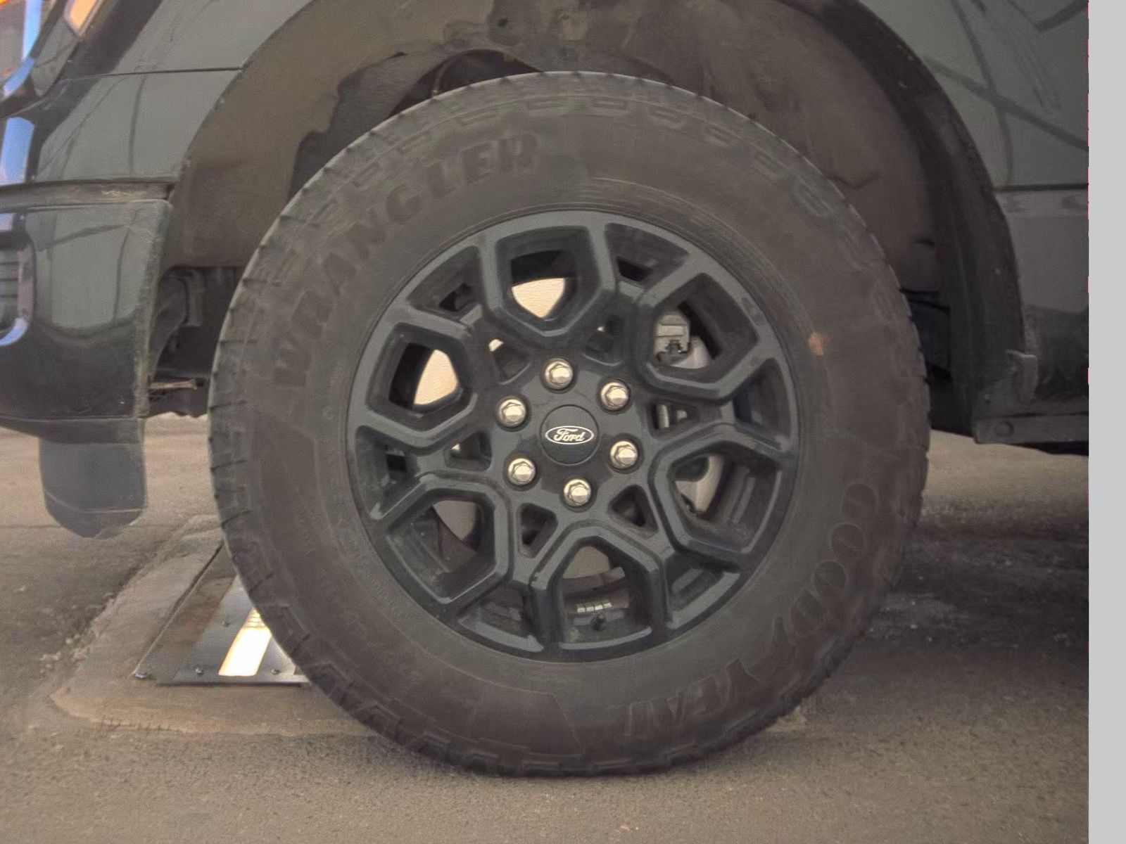 2025 Ford F-150 XLT AWD