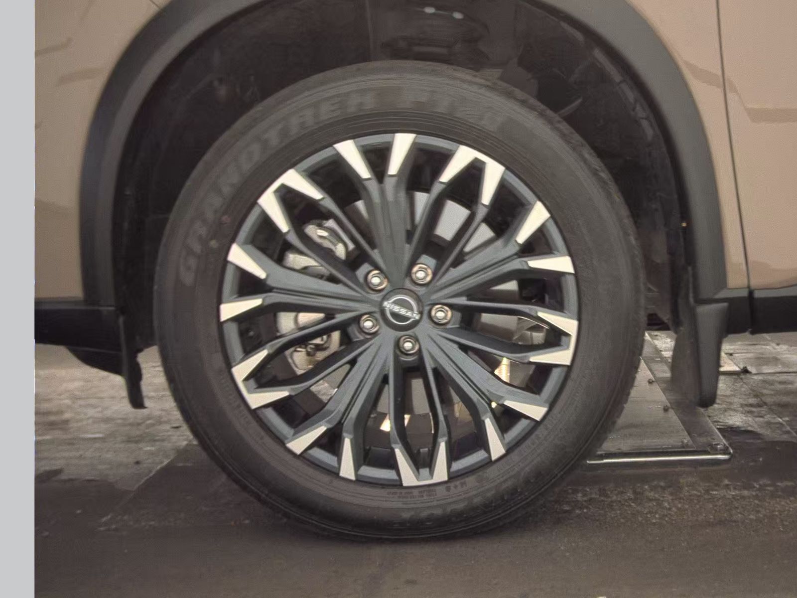 2025 Nissan Rogue SL FWD