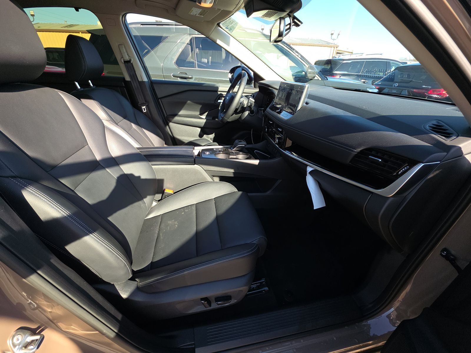 2025 Nissan Rogue SL FWD