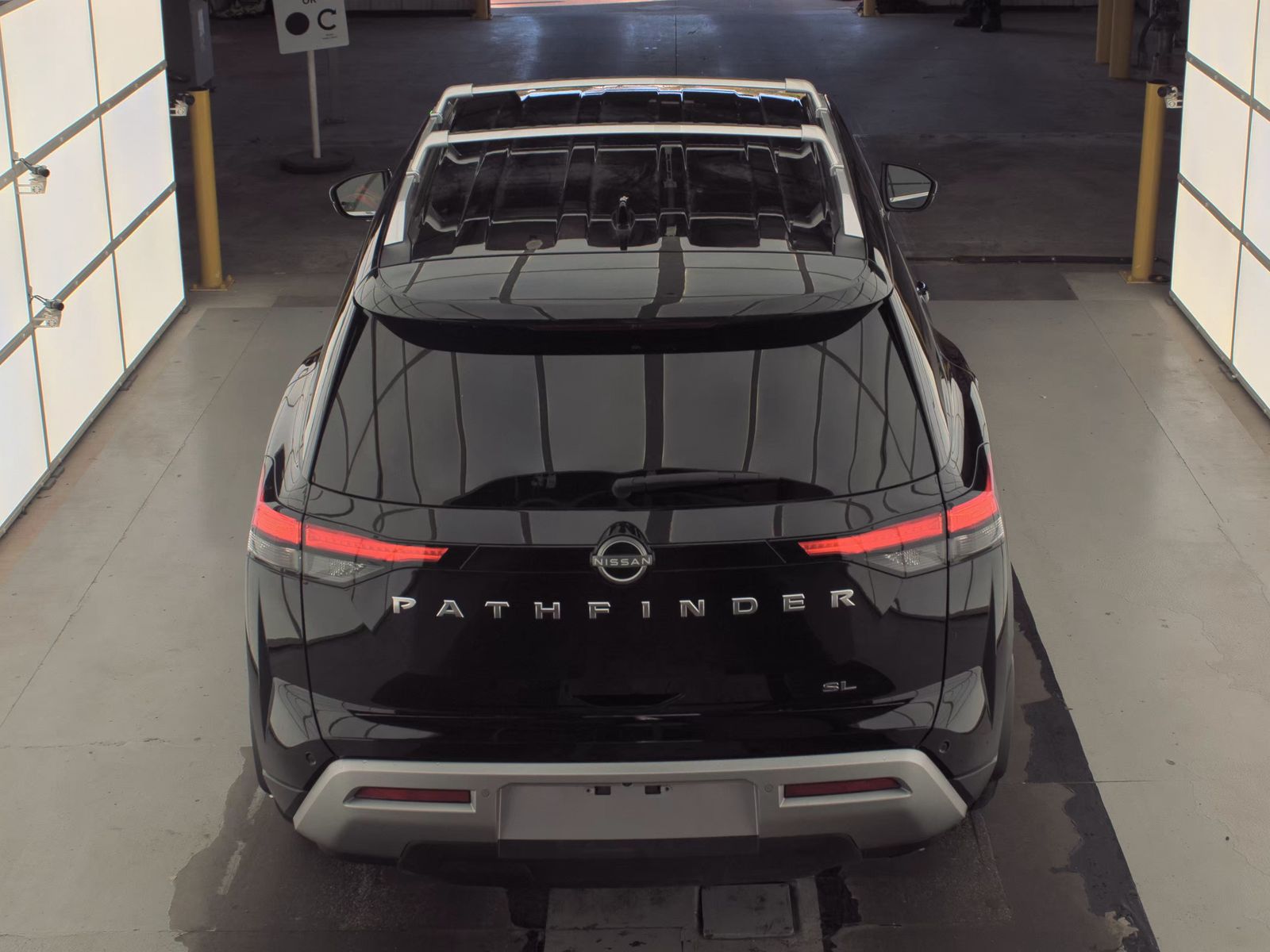 2025 Nissan Pathfinder SL FWD