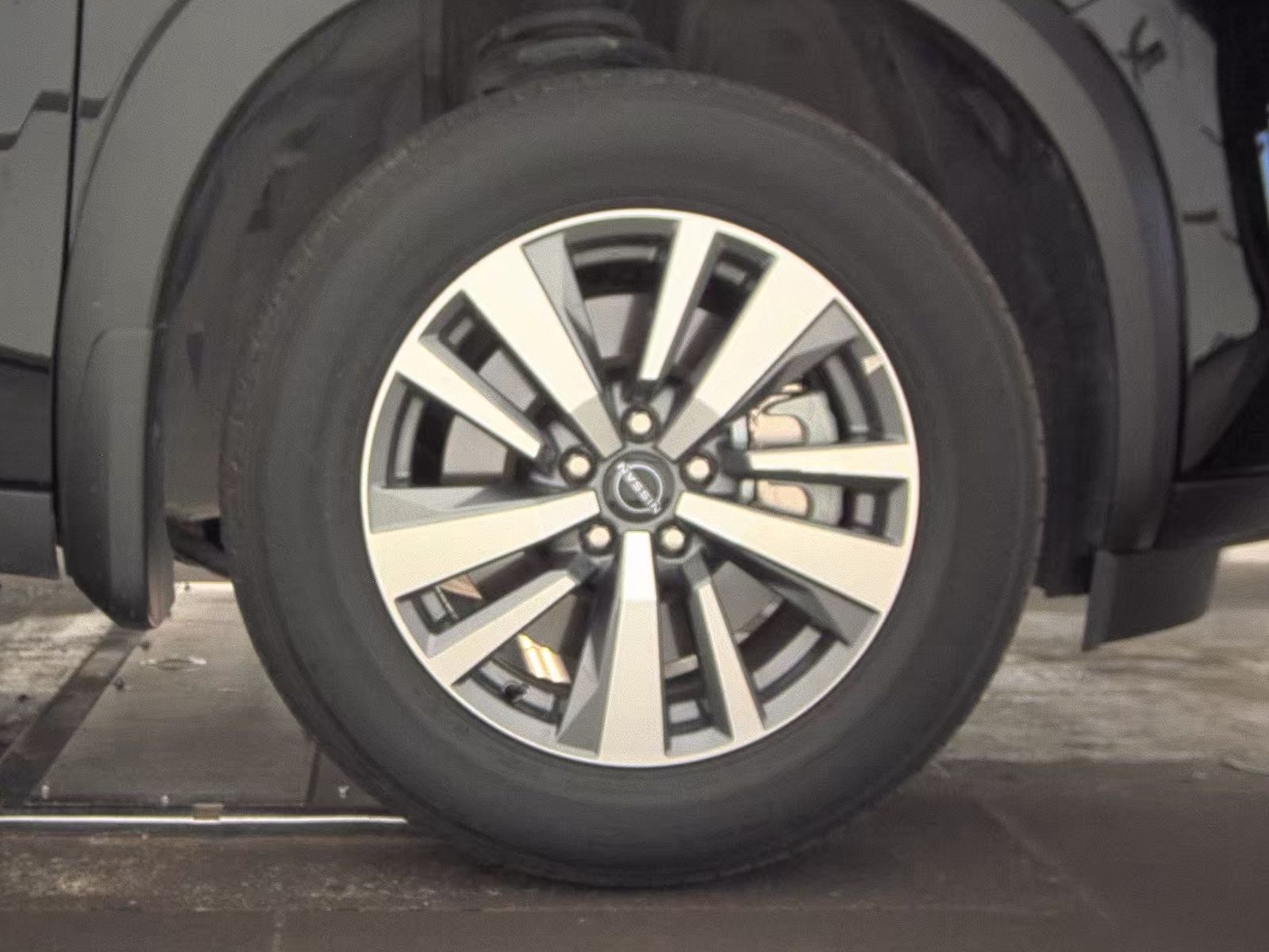 2025 Nissan Pathfinder SL FWD