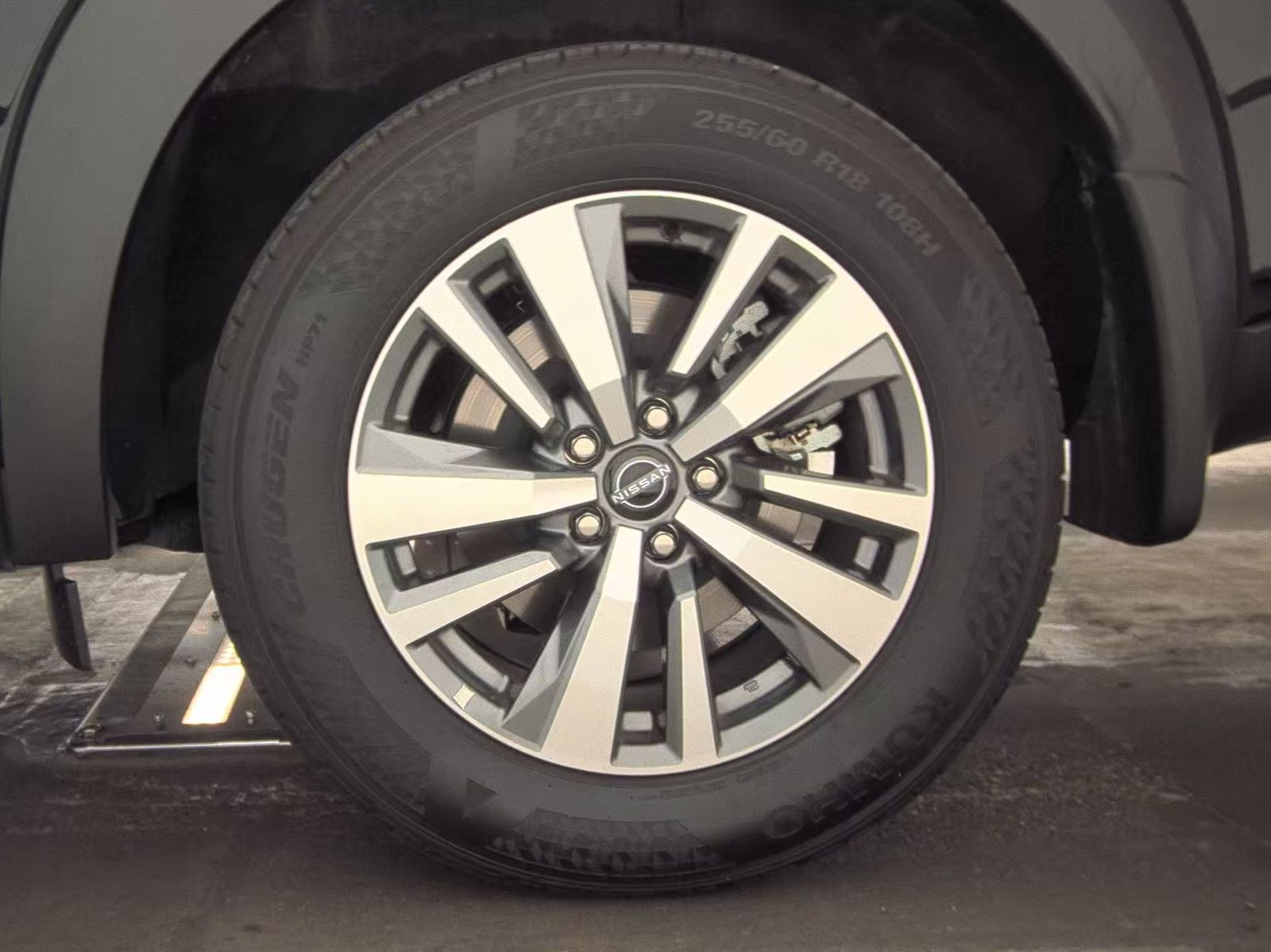 2025 Nissan Pathfinder SL FWD