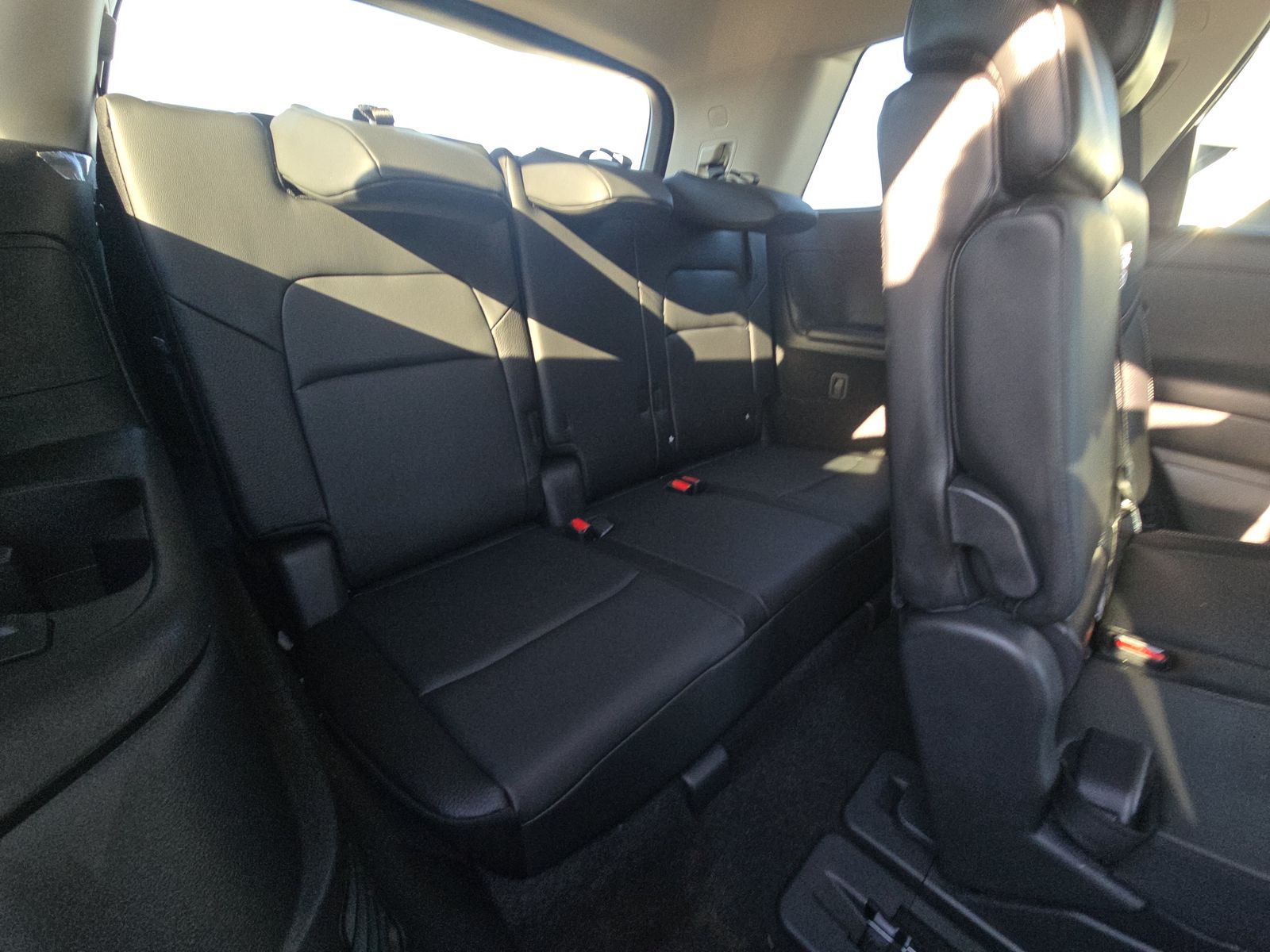 2025 Nissan Pathfinder SL FWD