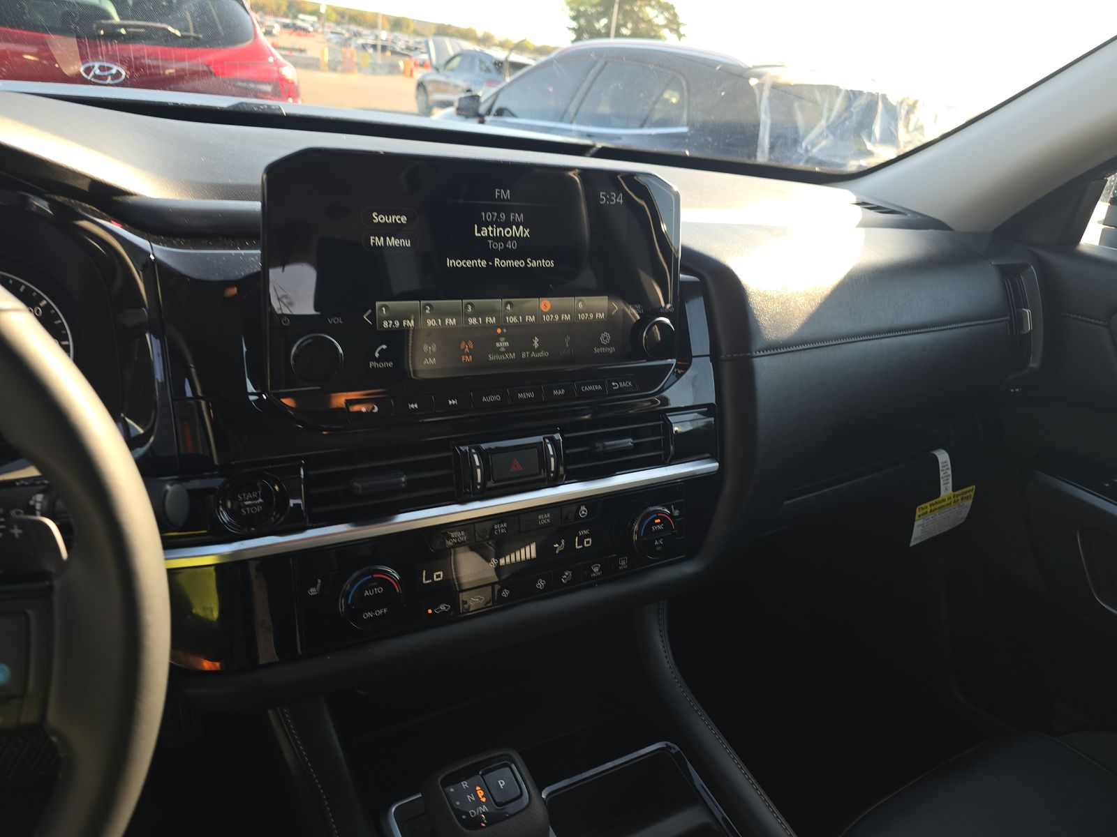 2025 Nissan Pathfinder SL FWD