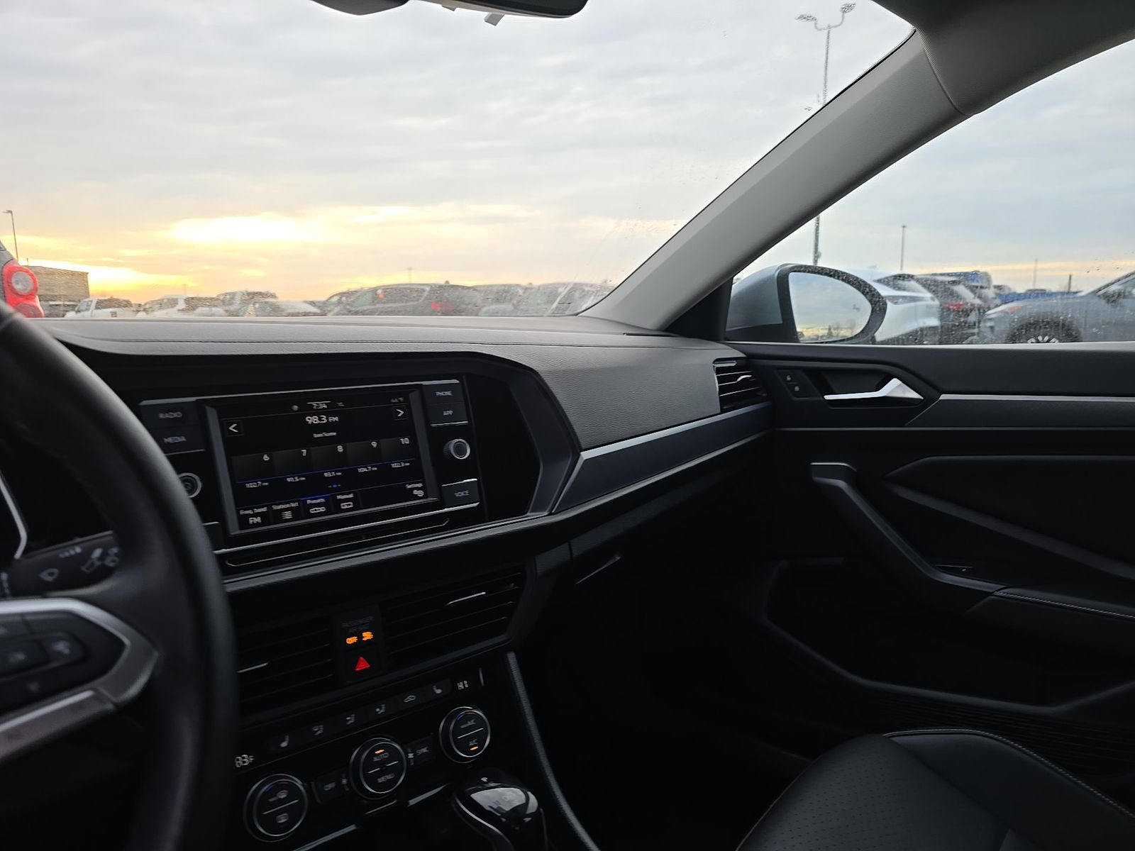 2024 Volkswagen Jetta 1.5T SE FWD