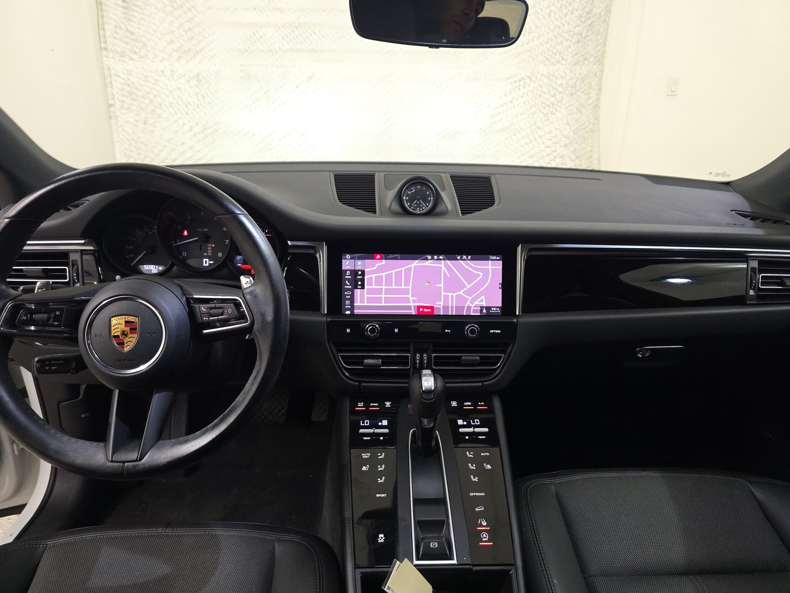 2022 Porsche Macan Base AWD