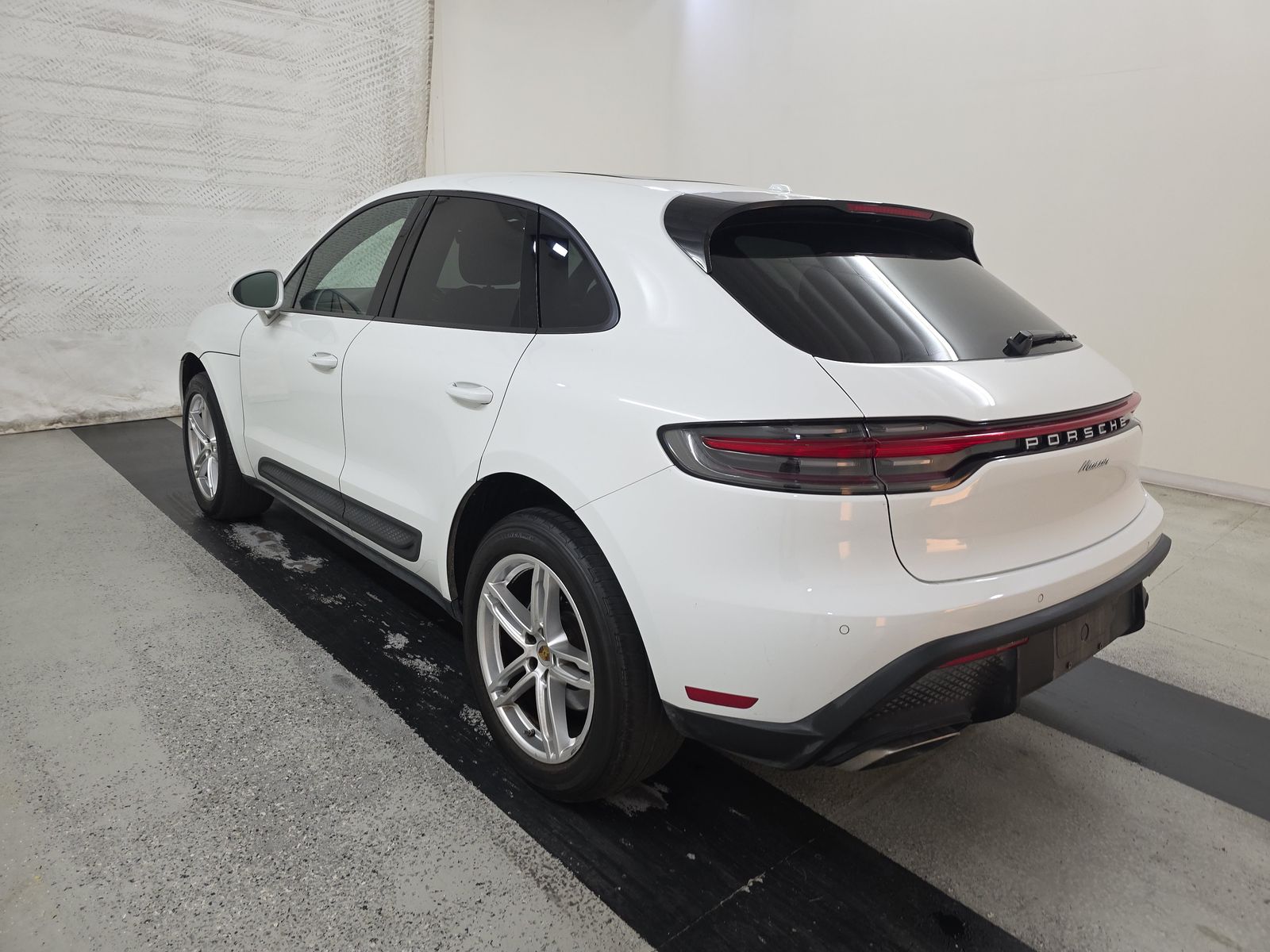 2022 Porsche Macan Base AWD