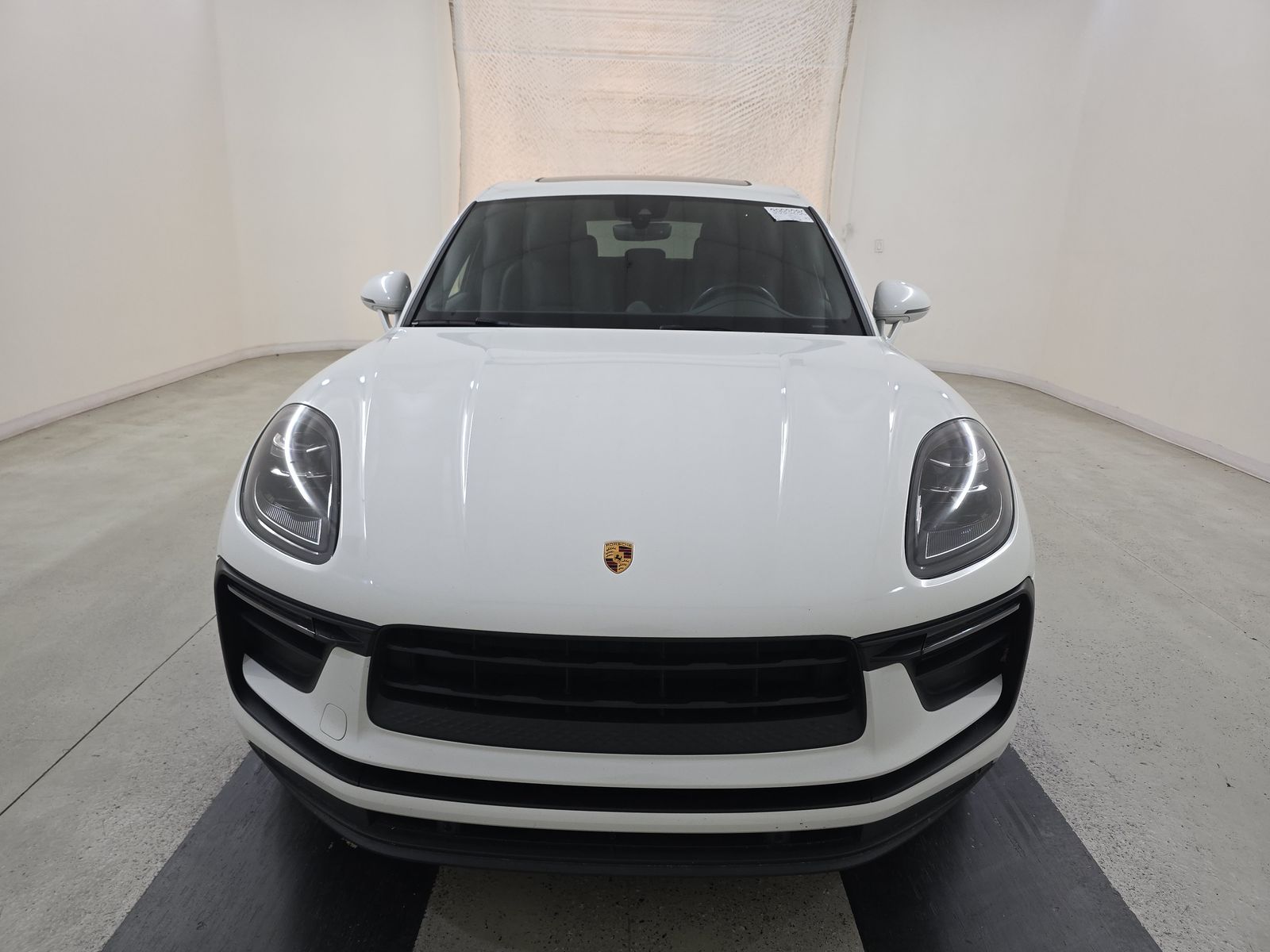 2022 Porsche Macan Base AWD