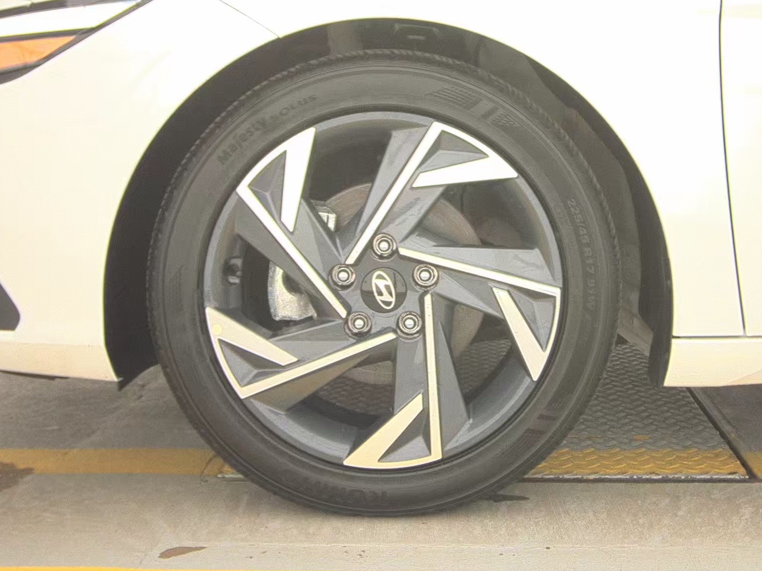 HYUNDAI SEL SPORT - 10