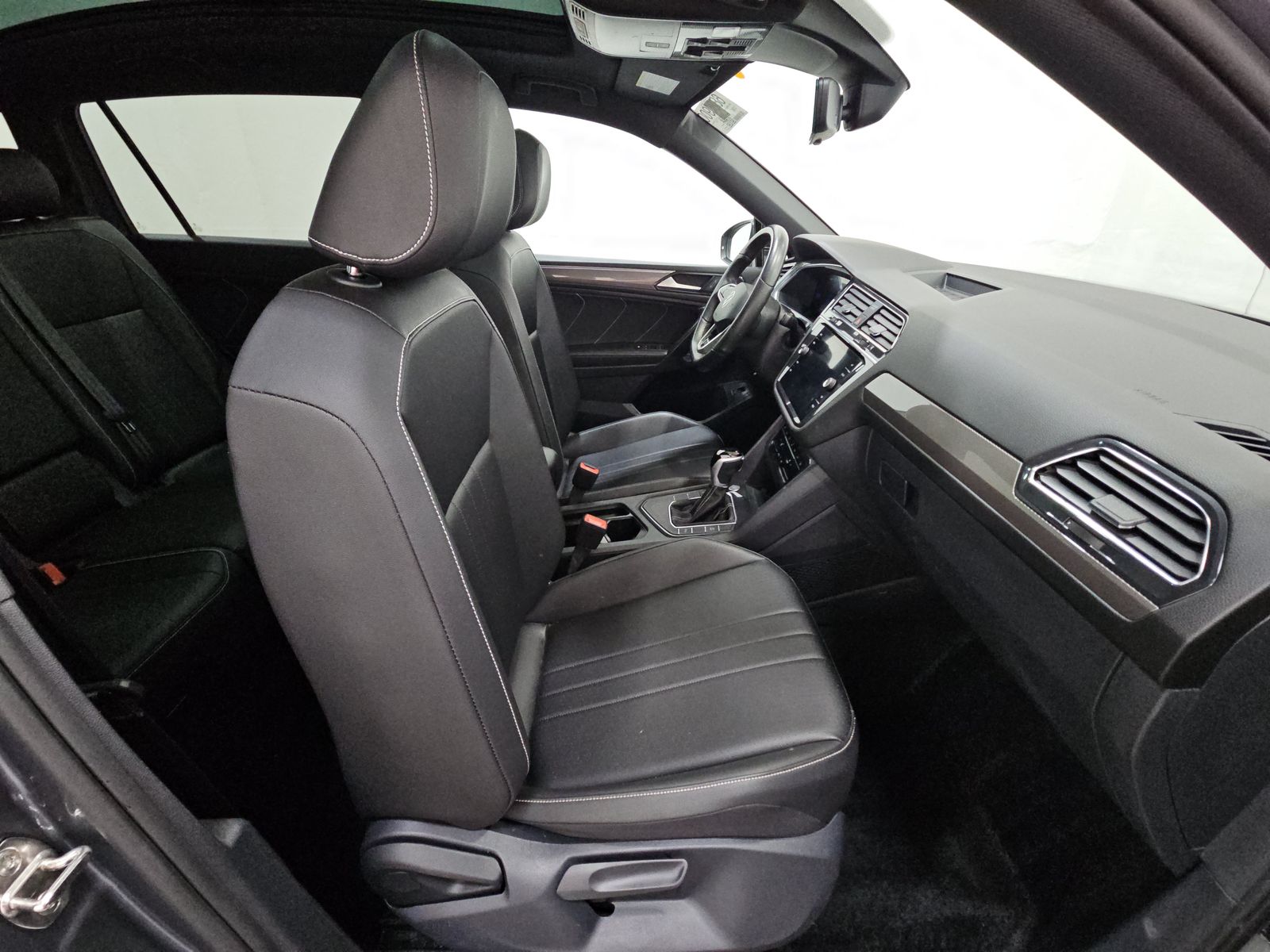 2024 Volkswagen Tiguan 2.0T SE R-Line Black FWD