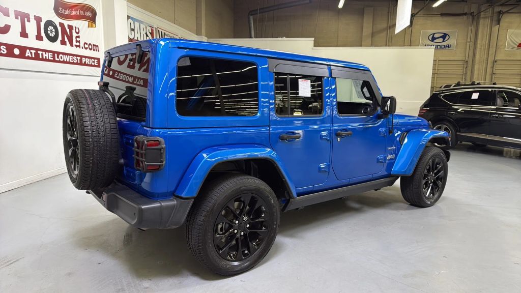 JEEP SAHARA 4XE SPORT UTILITY 4D - 9