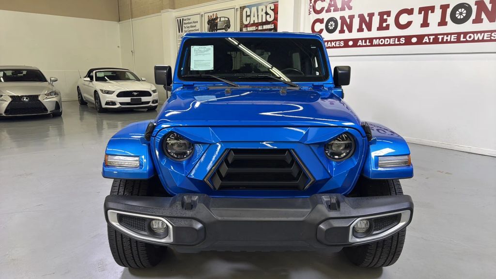 JEEP SAHARA 4XE SPORT UTILITY 4D - 10