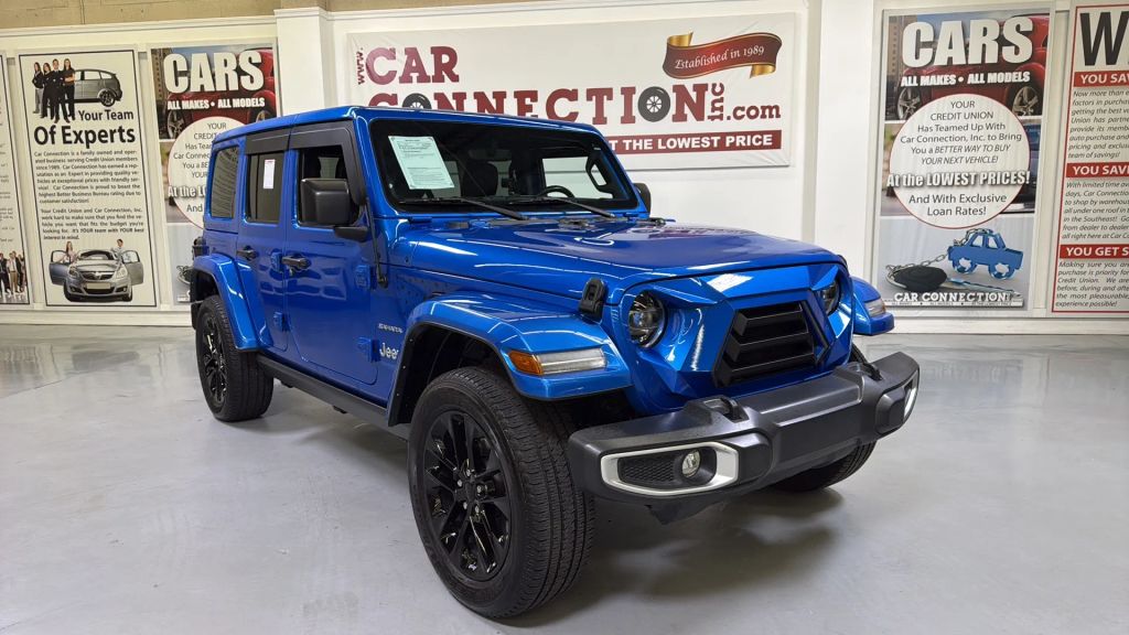 JEEP SAHARA 4XE SPORT UTILITY 4D - 3