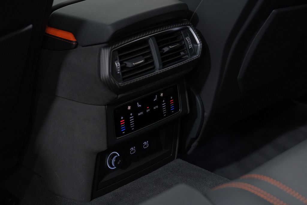 2025 Lamborghini Urus Plug-In Hybrid SE AWD