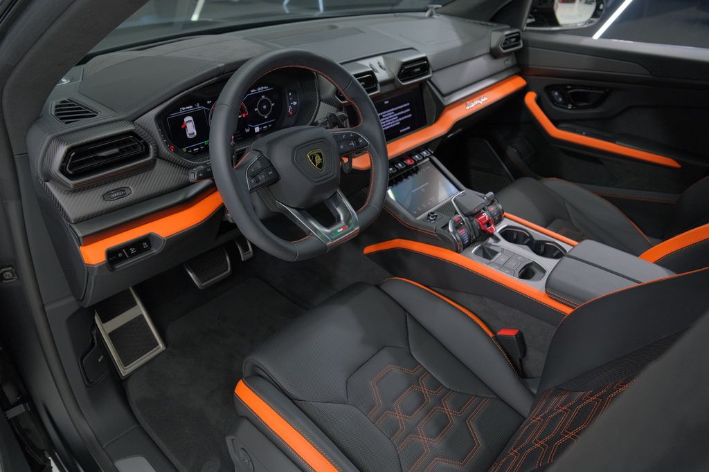 2025 Lamborghini Urus Plug-In Hybrid SE AWD
