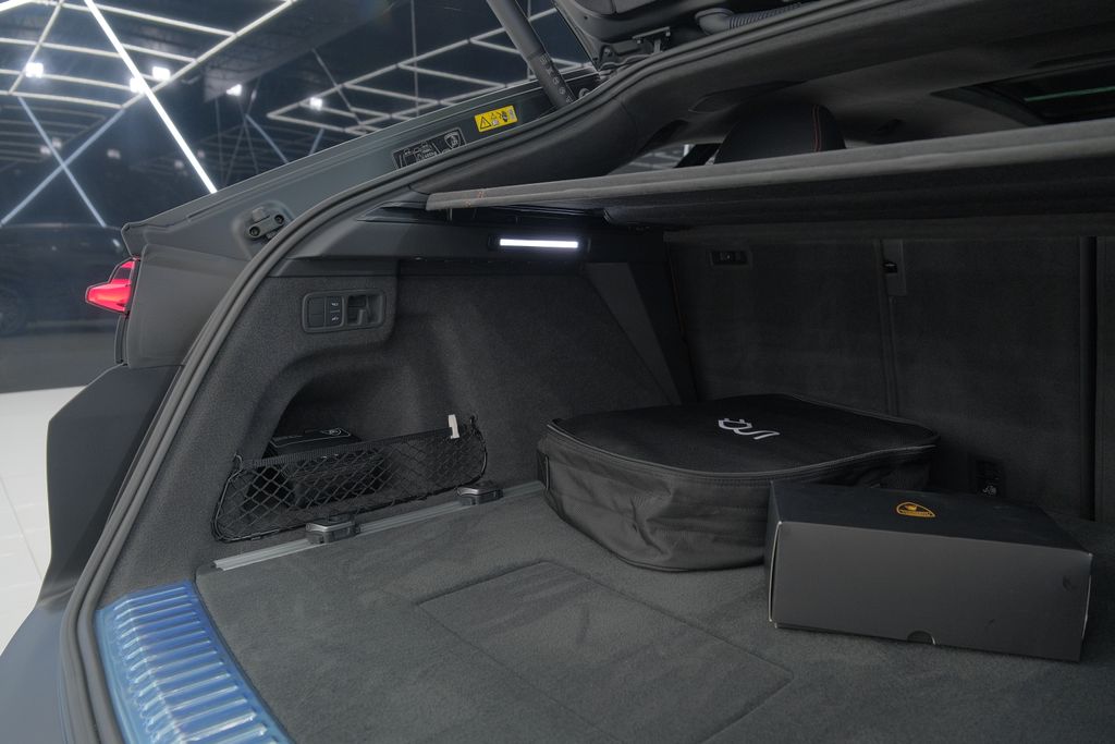 2025 Lamborghini Urus Plug-In Hybrid SE AWD