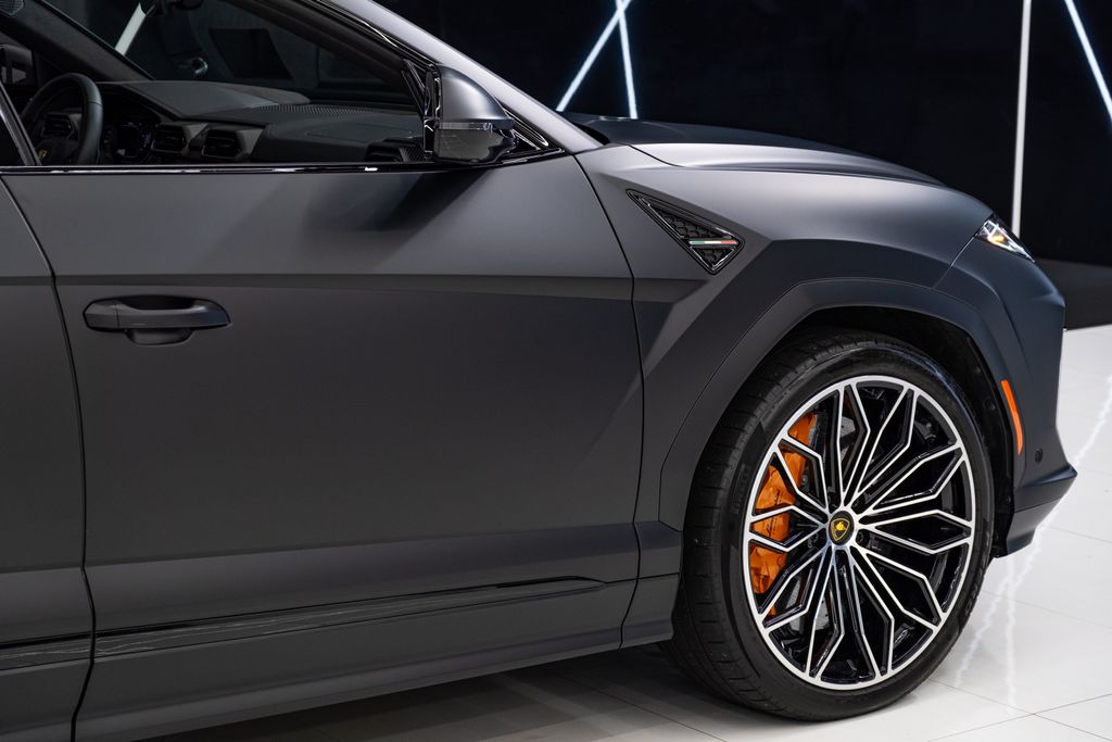 2025 Lamborghini Urus Plug-In Hybrid SE AWD