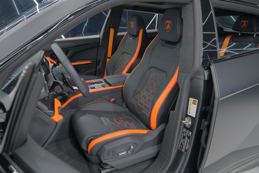 2025 Lamborghini Urus Plug-In Hybrid SE AWD