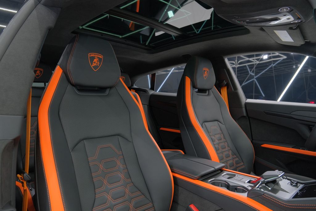 2025 Lamborghini Urus Plug-In Hybrid SE AWD