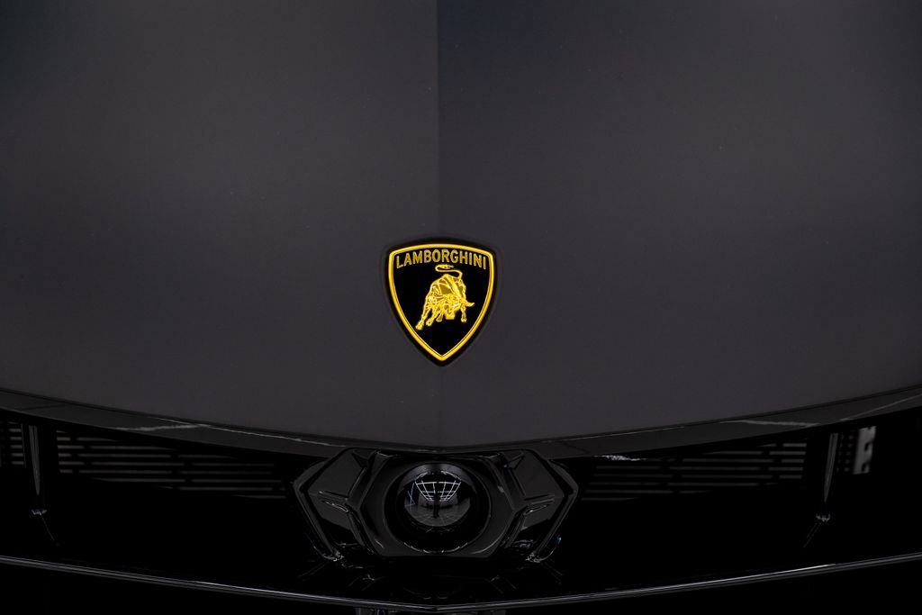 2025 Lamborghini Urus Plug-In Hybrid SE AWD