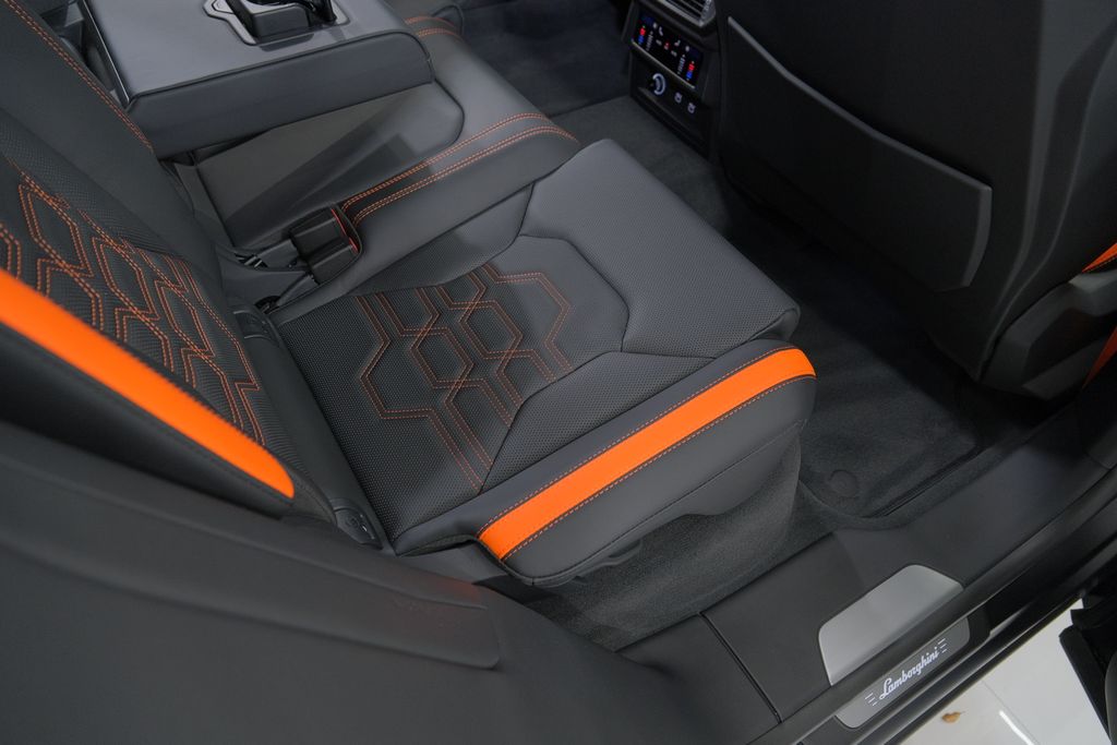 2025 Lamborghini Urus Plug-In Hybrid SE AWD