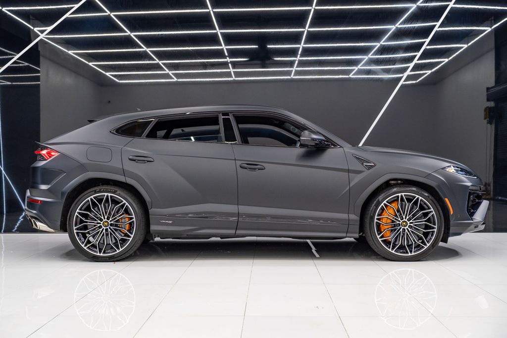 2025 Lamborghini Urus Plug-In Hybrid SE AWD