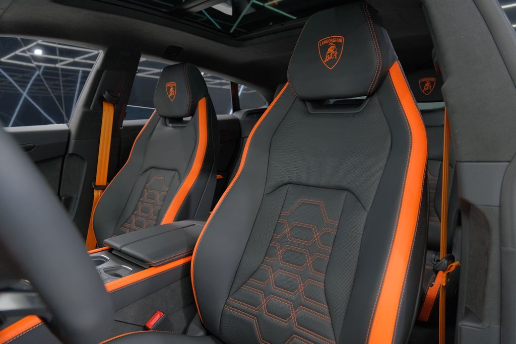 2025 Lamborghini Urus Plug-In Hybrid SE AWD