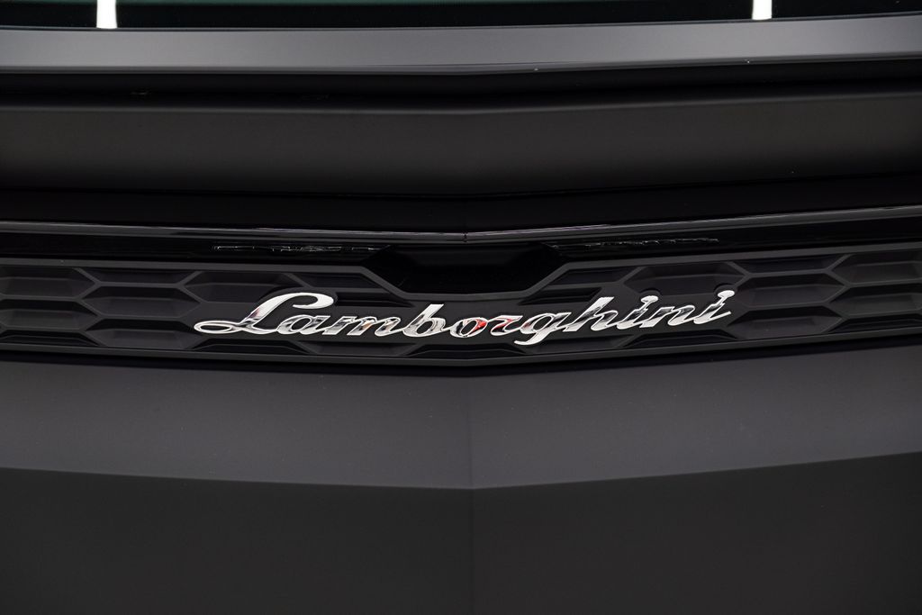 2025 Lamborghini Urus Plug-In Hybrid SE AWD