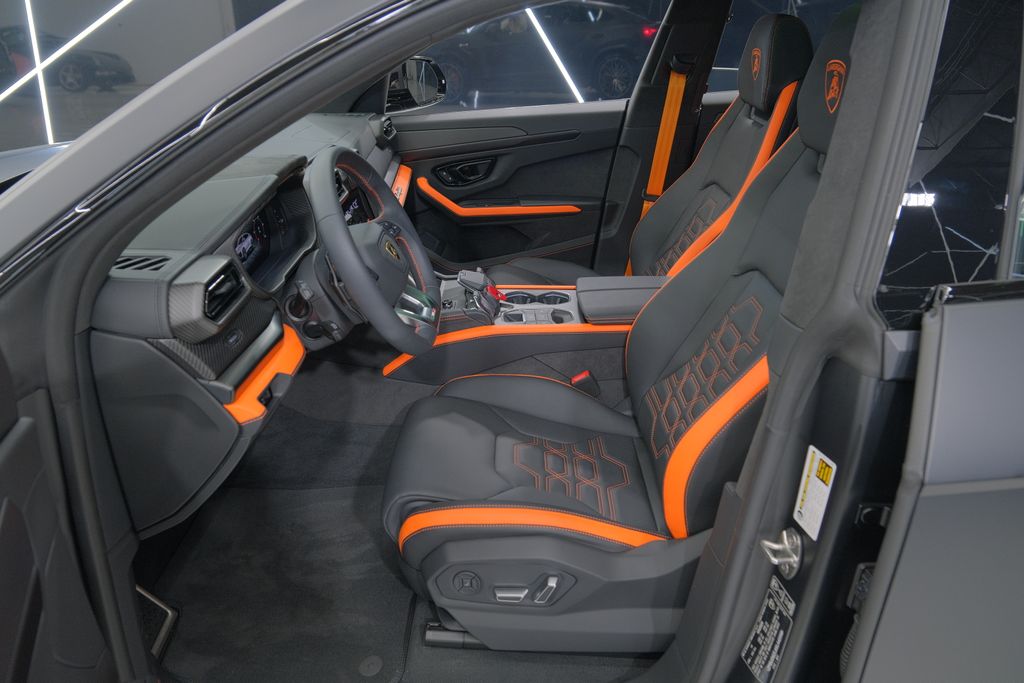 2025 Lamborghini Urus Plug-In Hybrid SE AWD