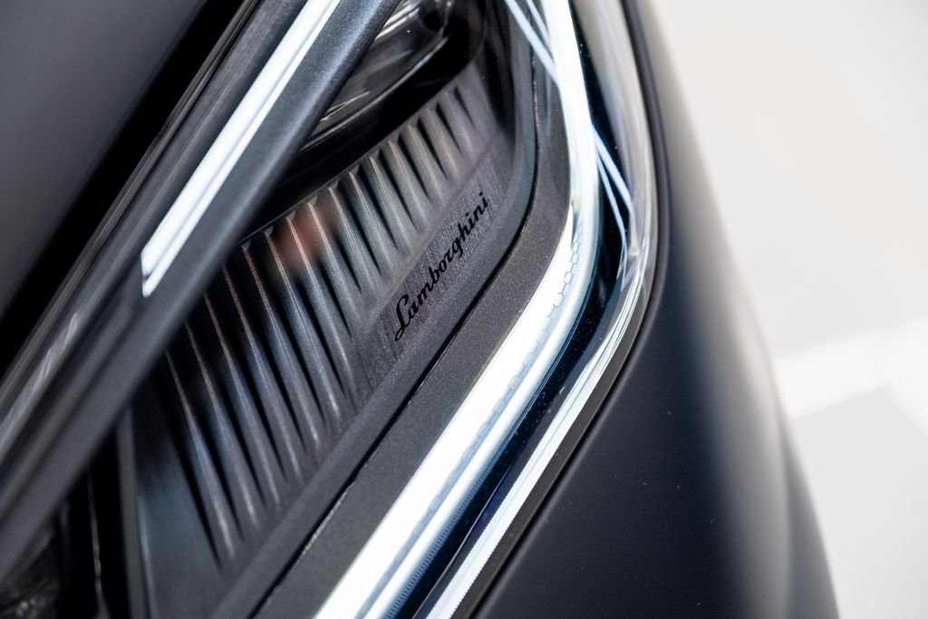 2025 Lamborghini Urus Plug-In Hybrid SE AWD