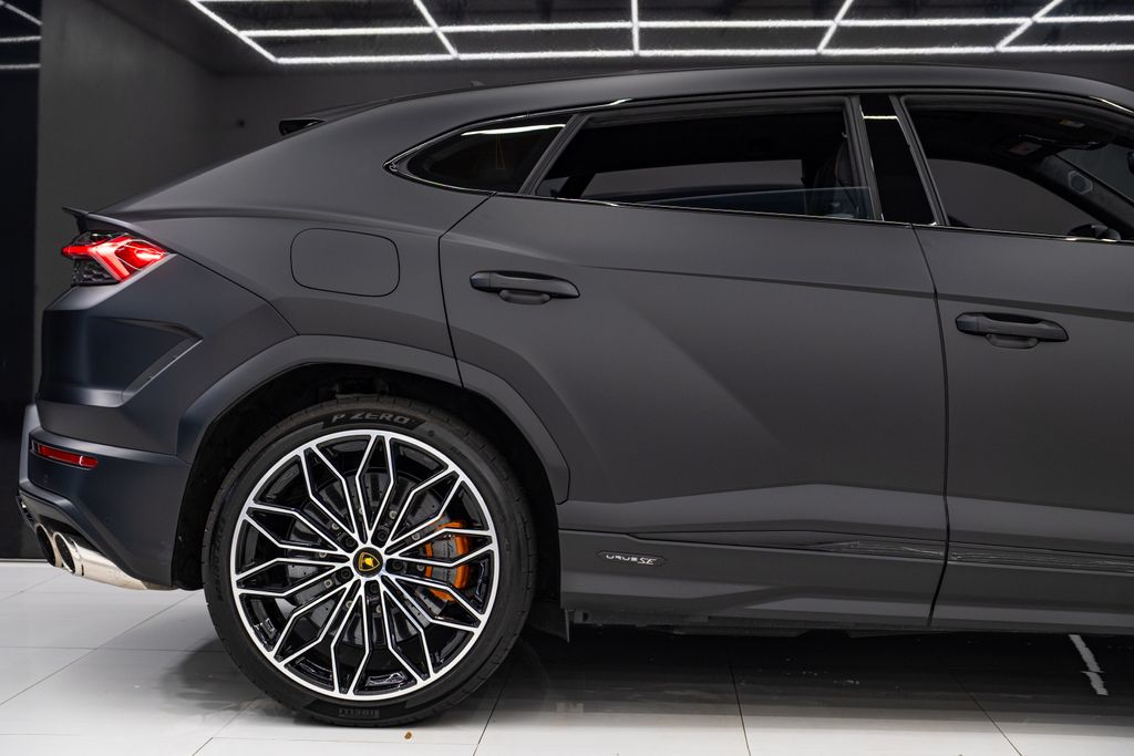 2025 Lamborghini Urus Plug-In Hybrid SE AWD