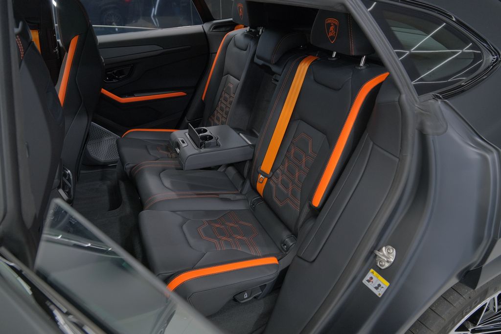 2025 Lamborghini Urus Plug-In Hybrid SE AWD