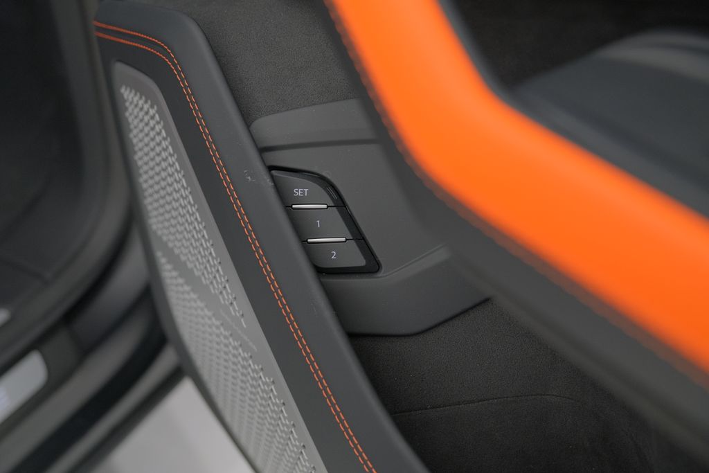 2025 Lamborghini Urus Plug-In Hybrid SE AWD