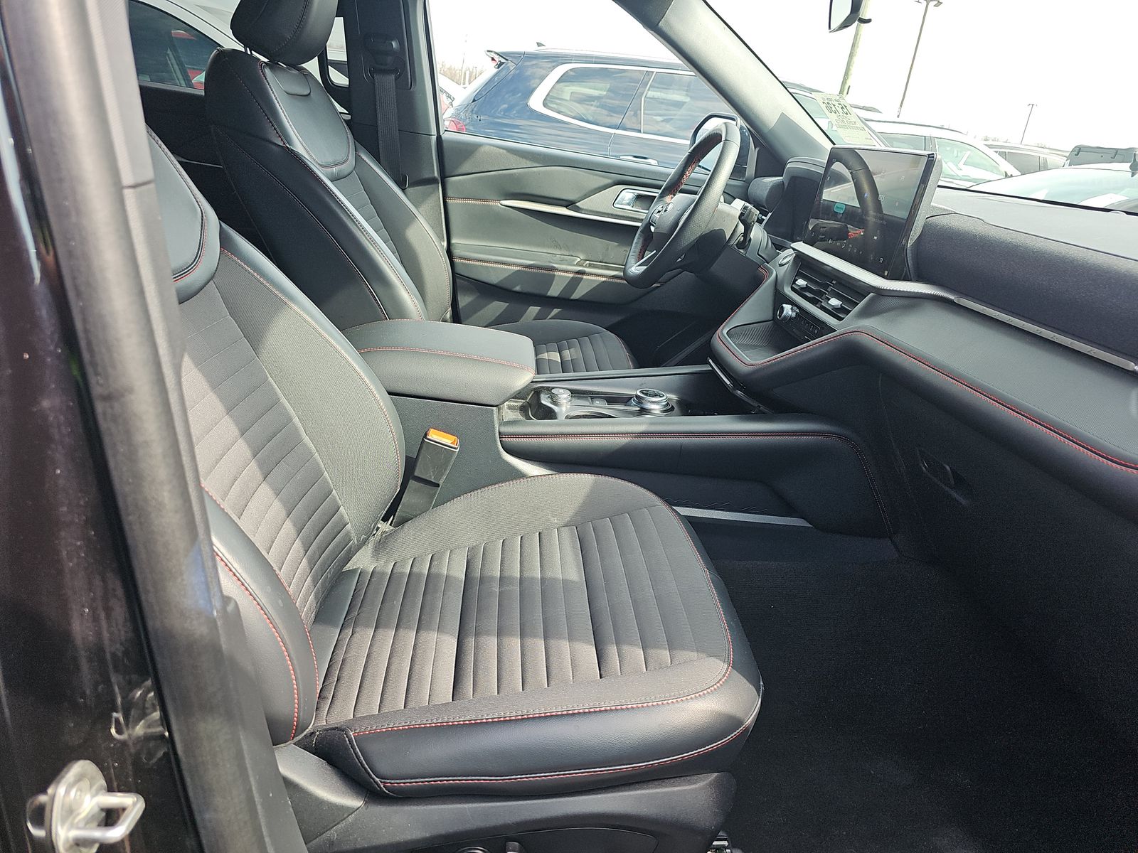 2025 Ford Explorer ST-Line AWD