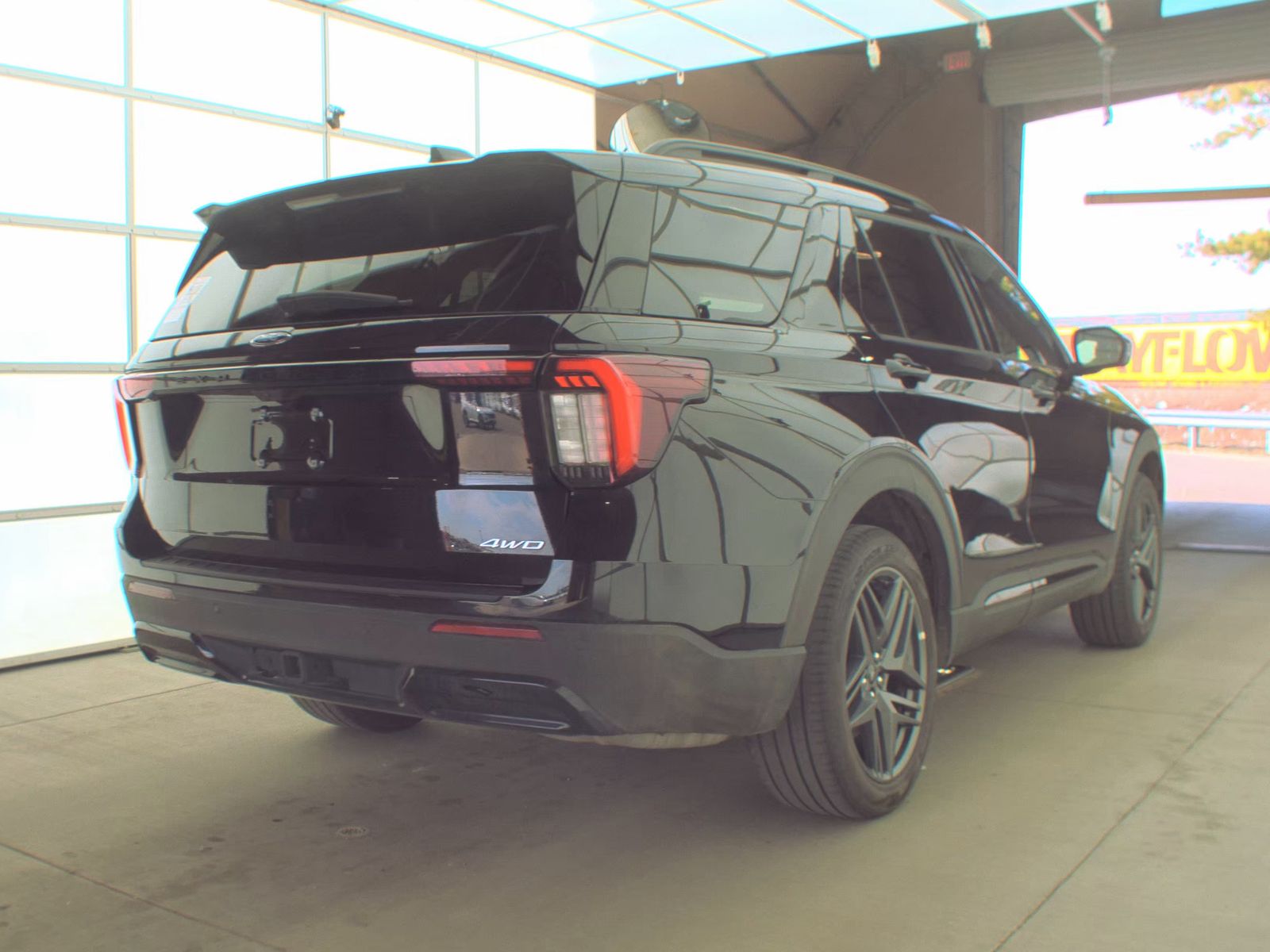 2025 Ford Explorer ST-Line AWD