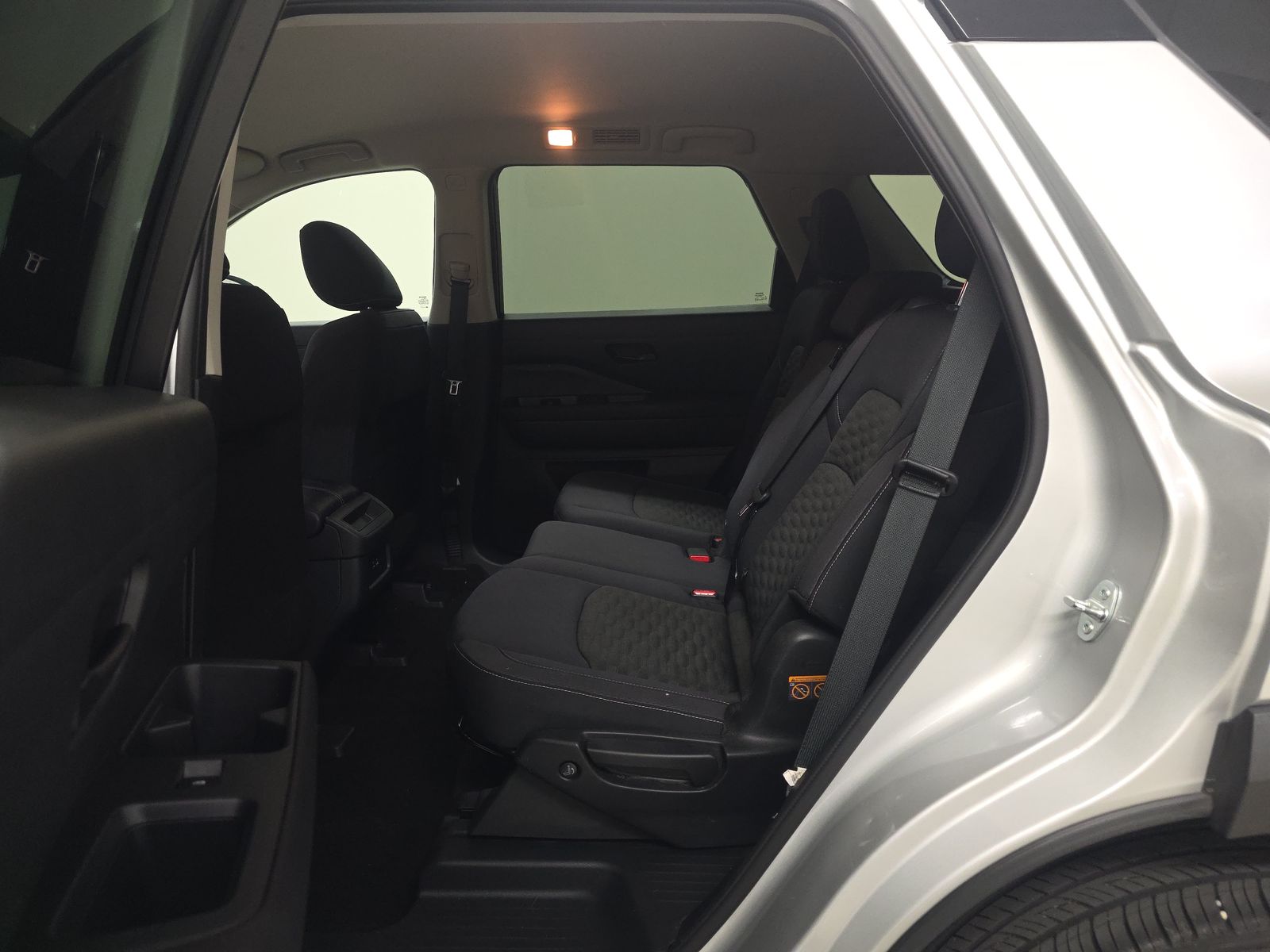 2024 Nissan Pathfinder S FWD